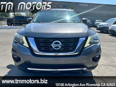 Used 2019 Nissan Pathfinder SL FWD image 2