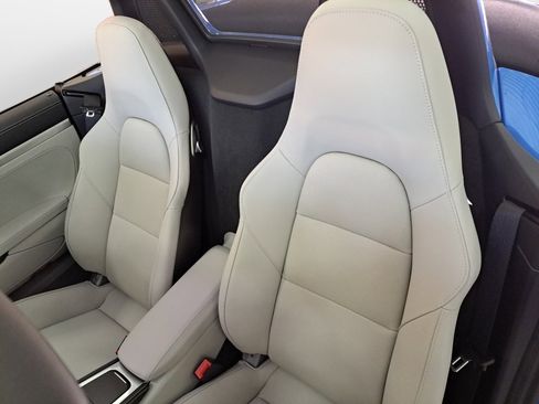 Used 2025 Porsche 718 Boxster GTS image 11