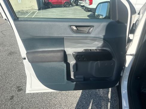 Used 2022 Ford Maverick XL image 10