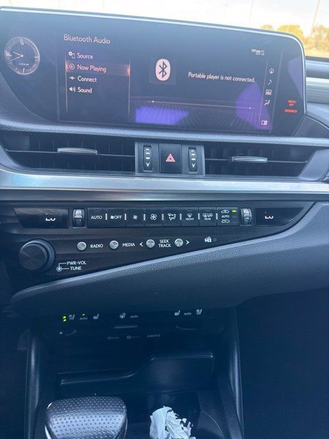 Used 2020 Lexus ES 350 F Sport w/ Accessory Package 2 FWD image 17