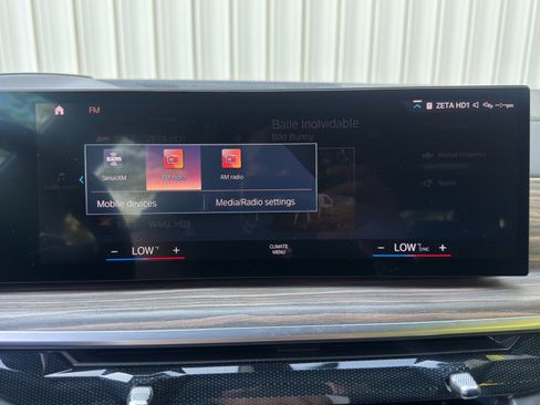 Used 2023 BMW X7 xDrive40i w/ M Sport Package AWD/4WD image 27