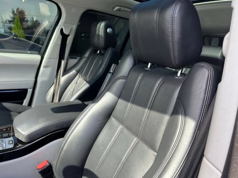 Used 2016 Land Rover Range Rover HSE AWD/4WD image 17