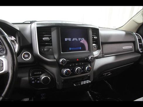 Used 2019 RAM 1500 Big Horn AWD/4WD image 9