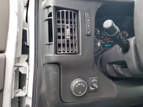 Used 2019 Chevrolet Express 3500 w/ Power Convenience Package RWD image 11