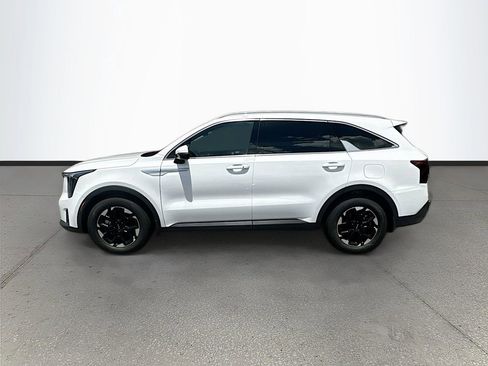 Certified 2026 Kia Sorento S FWD image 4