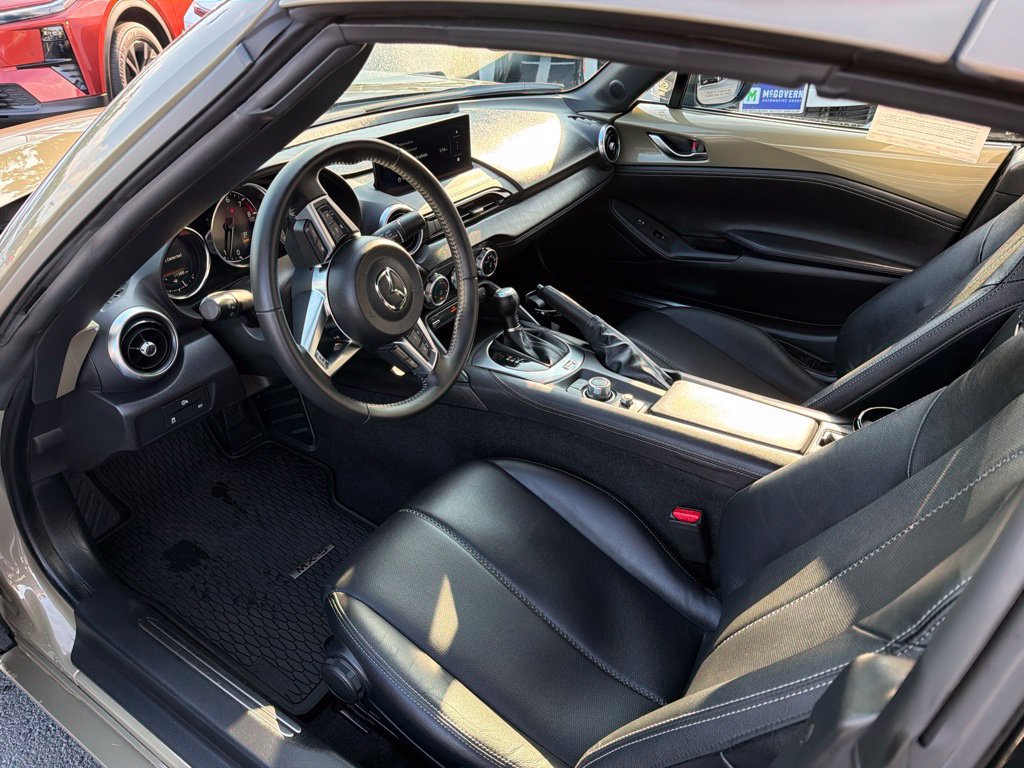 Used 2024 MAZDA MX-5 Miata RF Grand Touring RWD image 13