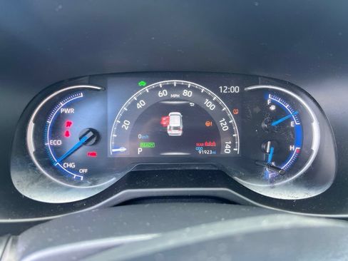 Used 2023 Toyota RAV4 LE AWD/4WD image 7