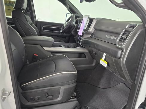 New 2026 RAM 2500 Laramie AWD/4WD image 43