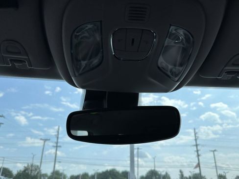 Used 2022 Jeep Compass Limited image 29