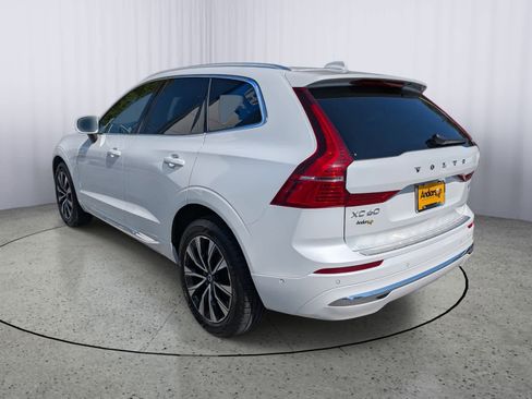 Used 2023 Volvo XC60 B5 Plus image 4
