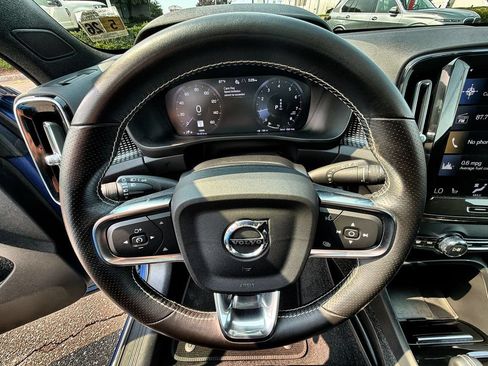 Used 2021 Volvo XC40 T5 R-Design AWD/4WD image 23