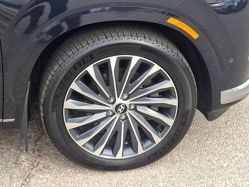 Used 2023 Hyundai Palisade Calligraphy image 9