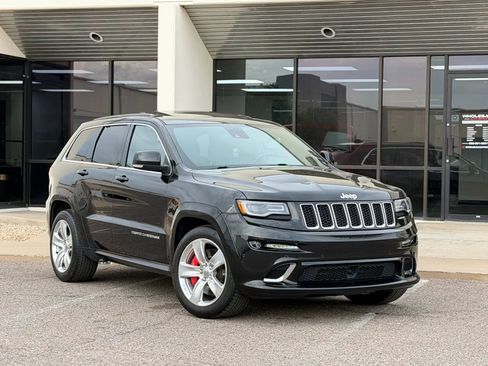 Used 2015 Jeep Grand Cherokee SRT w/ Luxury Group II image 5