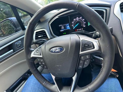 Used 2016 Ford Fusion SE w/ Equipment Group 202A FWD image 28