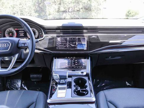 Used 2025 Audi Q7 3.0T Premium Plus w/ Premium Plus Package AWD/4WD image 13