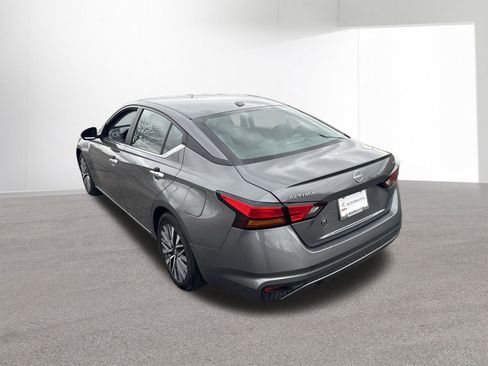 Used 2024 Nissan Altima 2.5 SV FWD image 28
