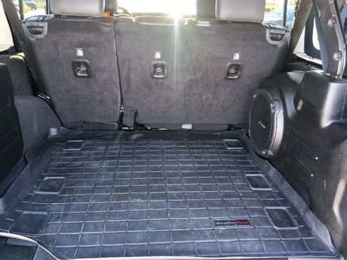 Used 2021 Jeep Wrangler Unlimited Rubicon image 27