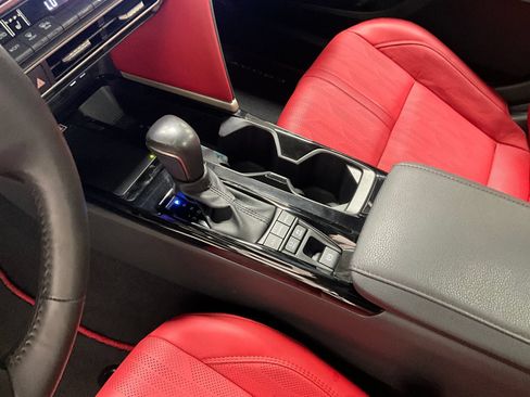 Used 2025 Toyota Camry XSE FWD image 17