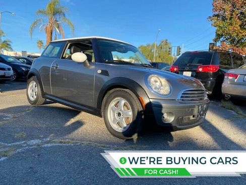 Used 2010 MINI Cooper Hardtop image 1