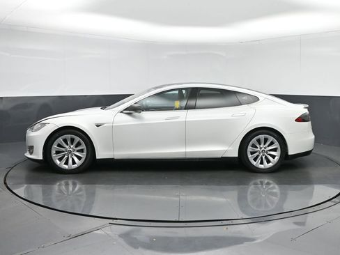 Used 2013 Tesla Model S Performance image 4