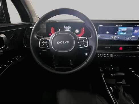 Used 2025 Kia Sorento EX w/ Panoramic Sunroof Package AWD/4WD image 5