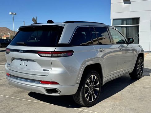 Used 2023 Jeep Grand Cherokee Overland w/ Advanced Protech Group III AWD/4WD image 6