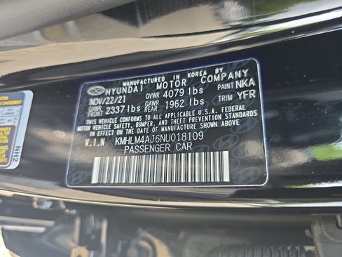 Used 2022 Hyundai Elantra Blue FWD image 32