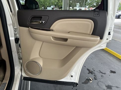 Used 2014 GMC Yukon Denali RWD image 33