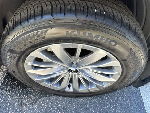 Used 2024 MAZDA CX-90 3.3 Turbo w/ Preferred Package AWD/4WD image 6