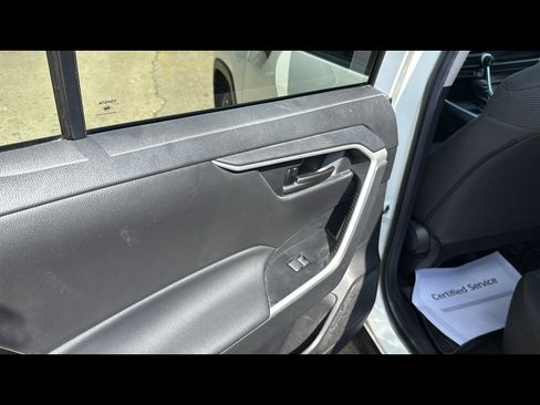 Used 2022 Toyota RAV4 LE image 24