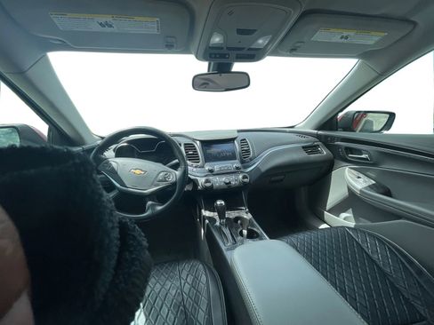 Used 2015 Chevrolet Impala LT w/ Convenience Package FWD image 13