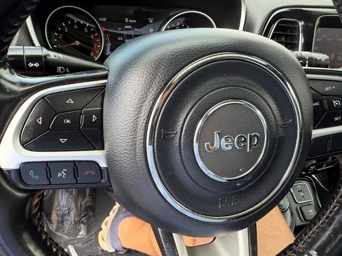 Used 2018 Jeep Compass Limited w/ Navigation Group AWD/4WD image 34