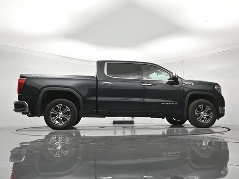 Certified 2025 GMC Sierra 1500 SLT AWD/4WD image 40