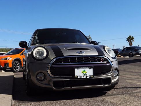 Used 2017 MINI Cooper S image 18