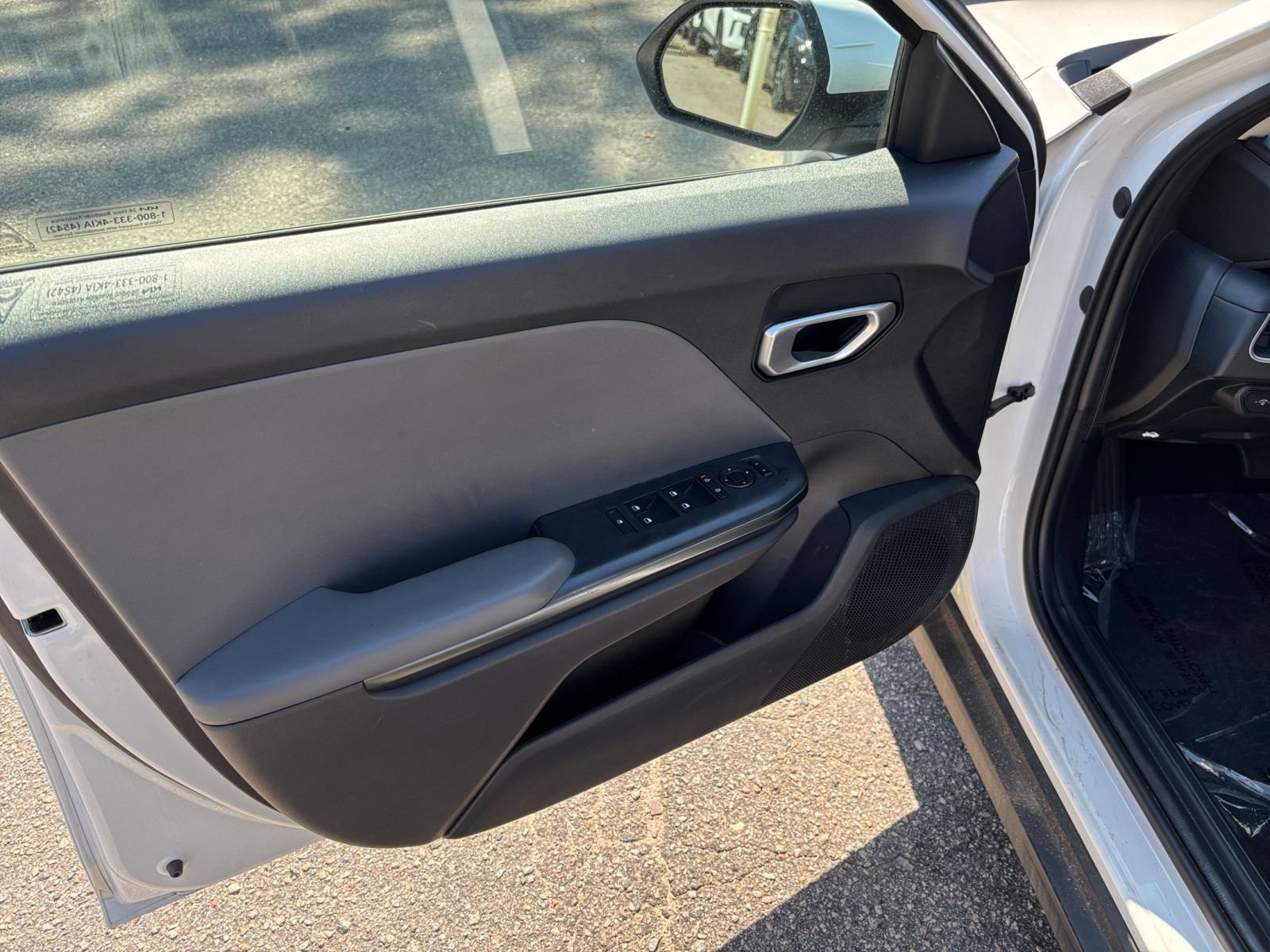 Used 2025 Kia K4 FWD image 18