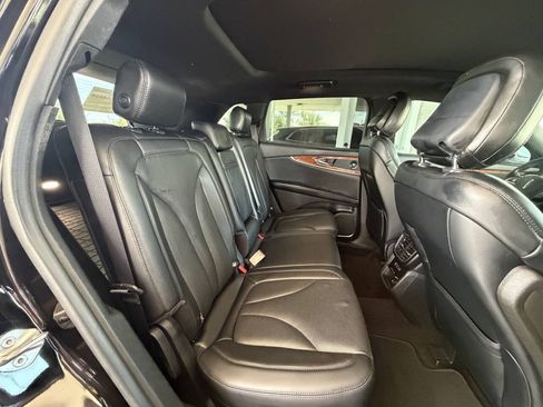 Used 2020 Lincoln Nautilus Reserve w/ Equipment Group 201A FWD image 18