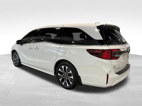Used 2025 Honda Odyssey Elite image 5