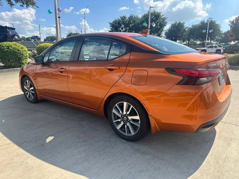Used 2020 Nissan Versa SV FWD image 4