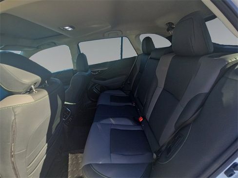 Certified 2025 Subaru Outback Onyx Edition XT image 17