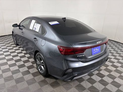 Used 2023 Kia Forte LXS w/ LXS Technology Package image 5