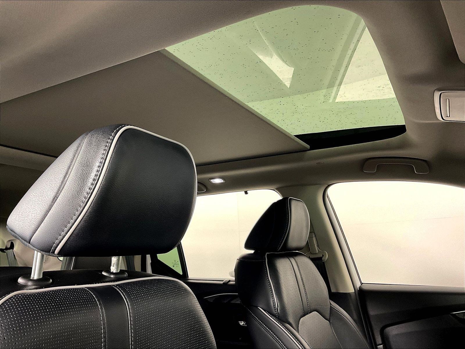 Used 2025 Honda Pilot Elite image 25