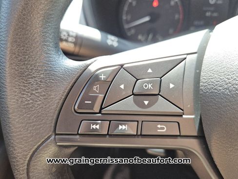 Used 2024 Nissan Altima 2.5 S FWD image 12