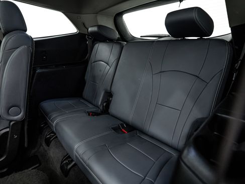 Used 2020 Buick Enclave Essence image 14