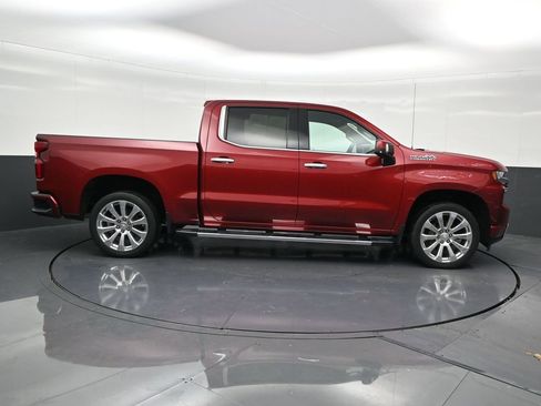 Used 2020 Chevrolet Silverado 1500 High Country w/ Technology Package image 7