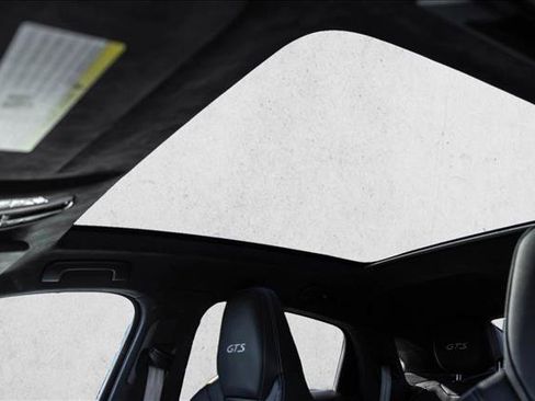 Used 2022 Porsche Cayenne GTS image 11