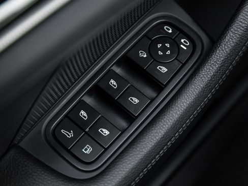 Certified 2025 Porsche Panamera 4 E-Hybrid AWD/4WD image 20