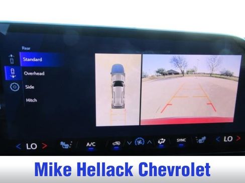 New 2026 Chevrolet Traverse Z71 w/ Driver Confidence Package image 21