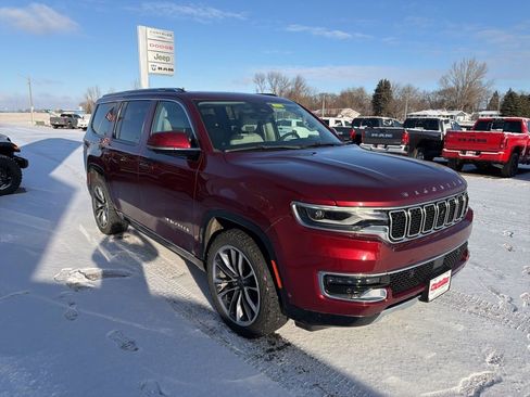 Used 2022 Jeep Wagoneer Series III w/ Premium Group I image 4