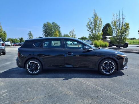 New 2026 Kia K4 EX FWD image 2