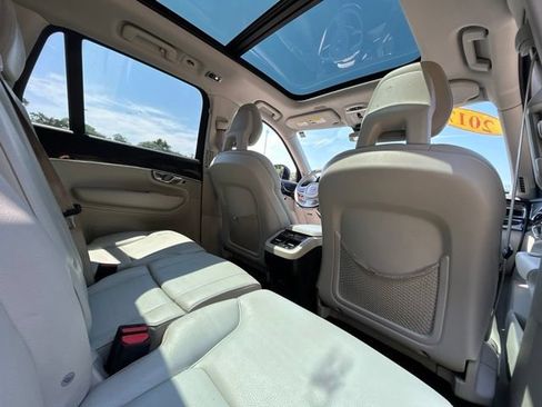 Used 2017 Volvo XC90 T6 Momentum w/ Convenience Package AWD/4WD image 44